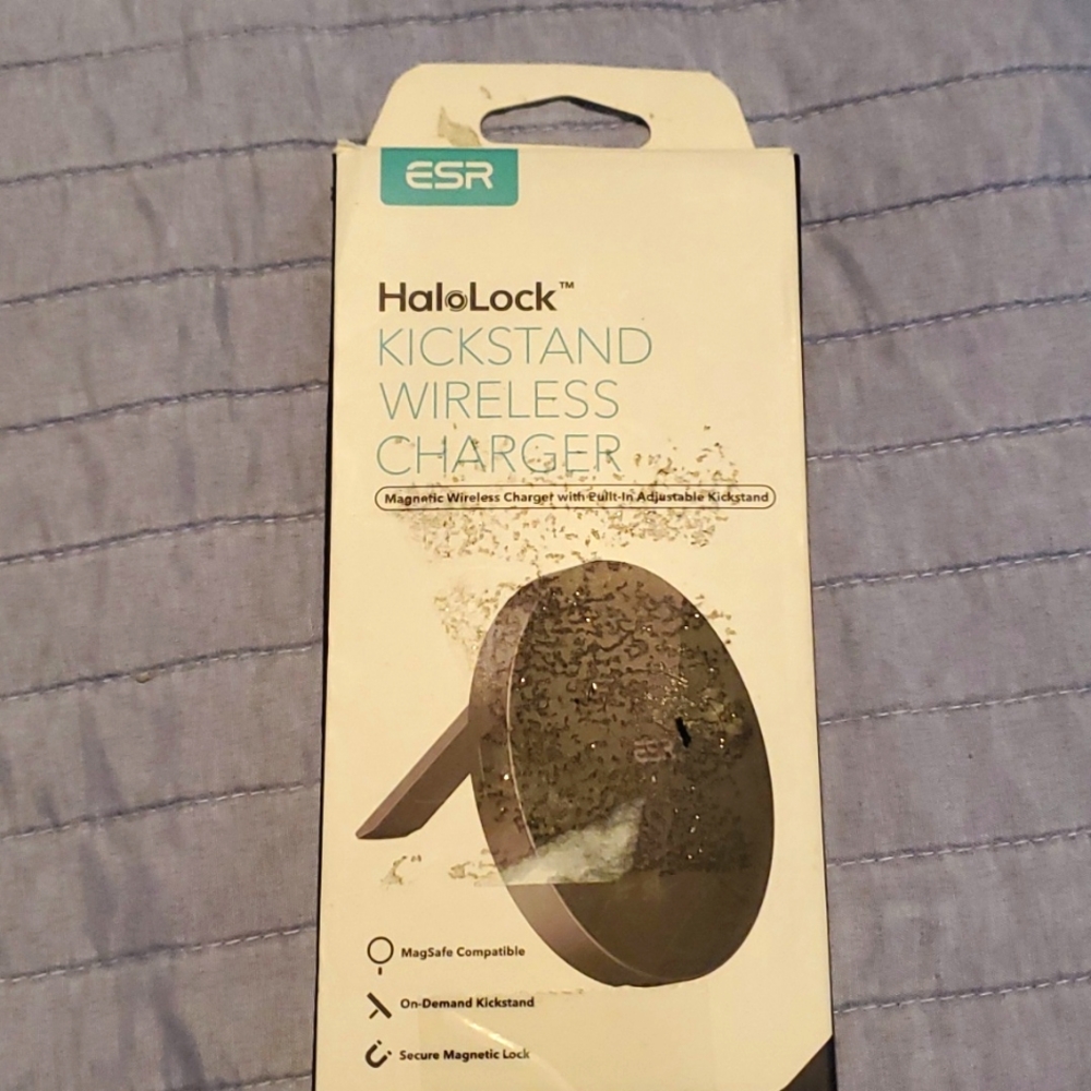Halo Lock Kickstand Wireless Charger
